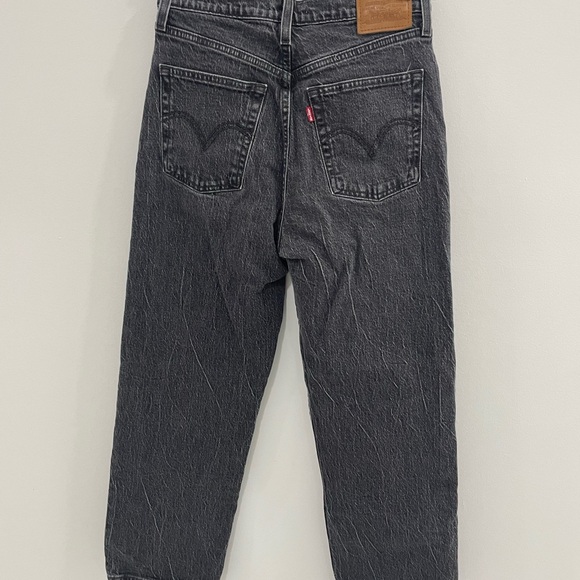 Levi's Ribcage Straight Ankle Jeans in Dark Gray - Picture 4 of 4